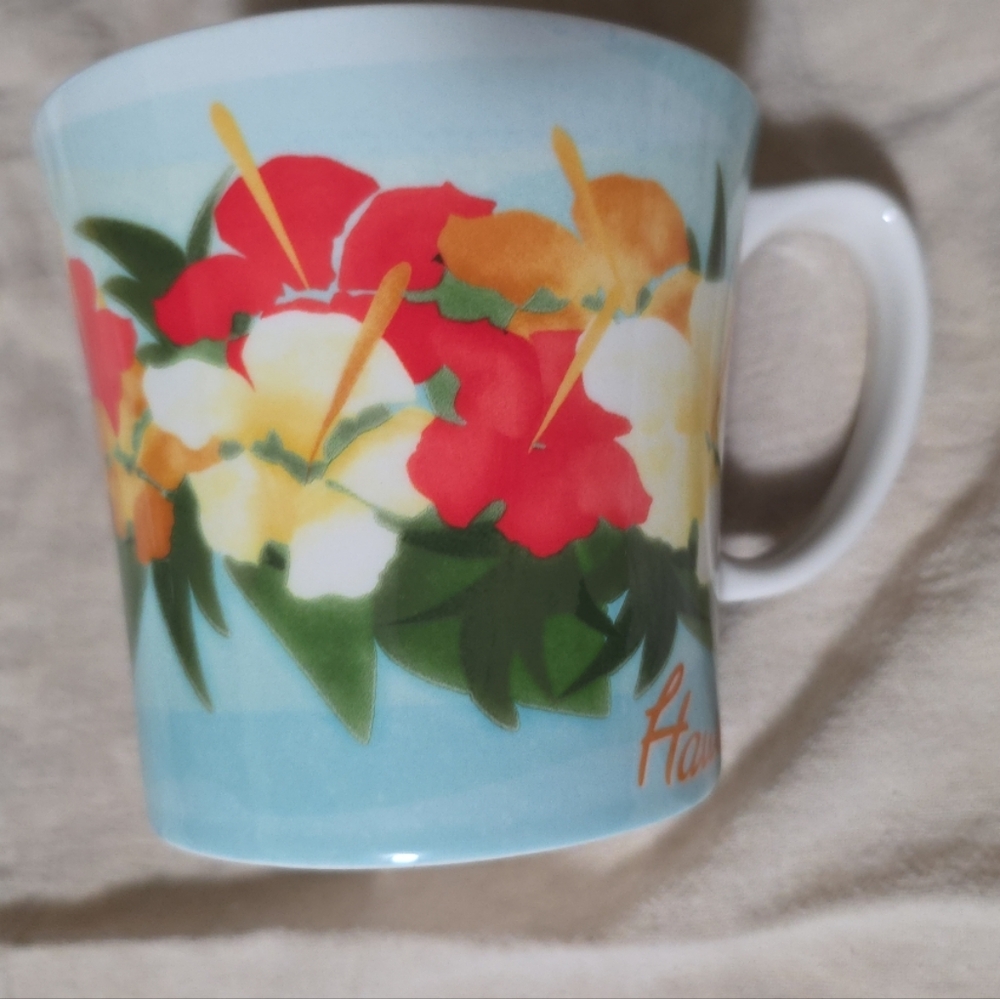 Starbucks Red and‎ Green Mug with Classic Design